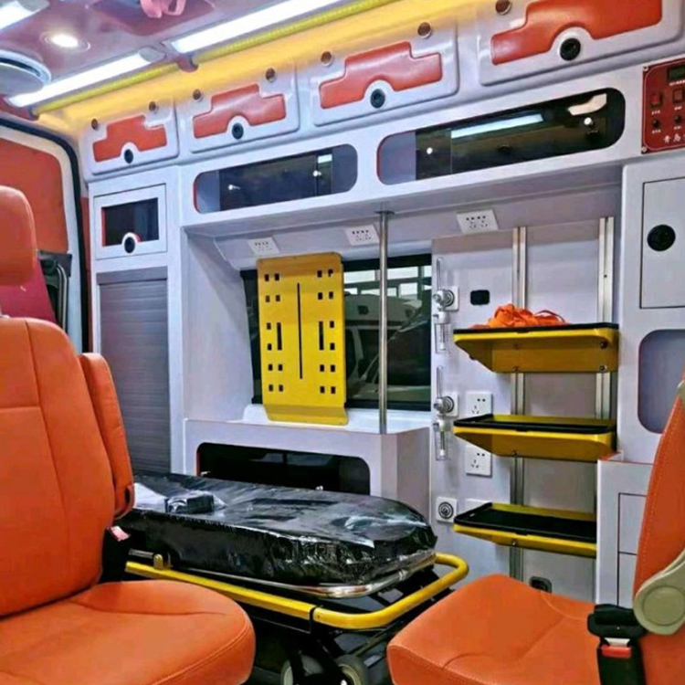 威宁长途救护车护送病人租赁价格
